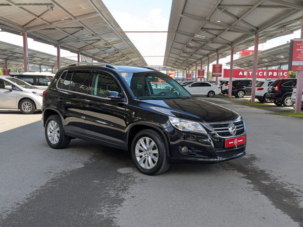 Volkswagen Tiguan 2008 Черный