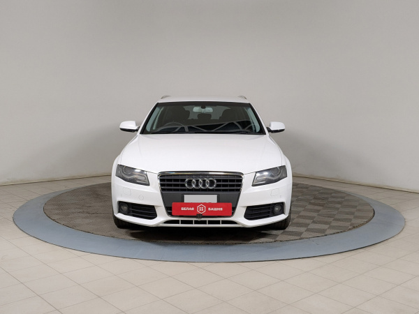 Audi A4 2010 Белый