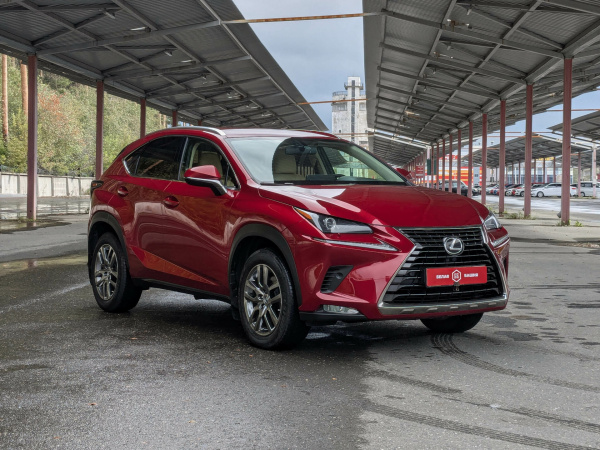 Lexus NX 2019 Красный