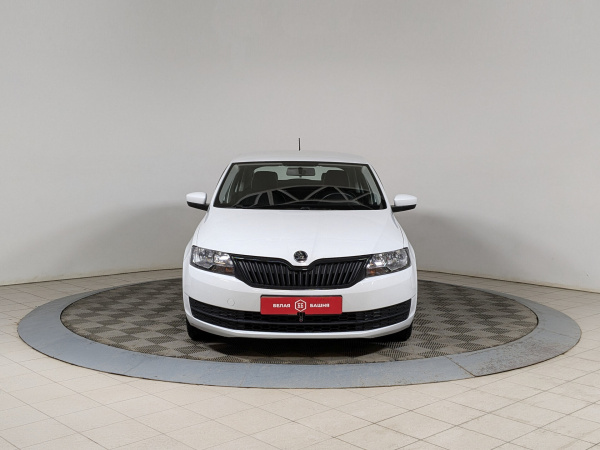 Skoda Rapid 2015 Белый