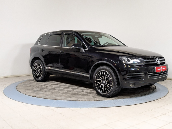 Volkswagen Touareg 2010 Черный