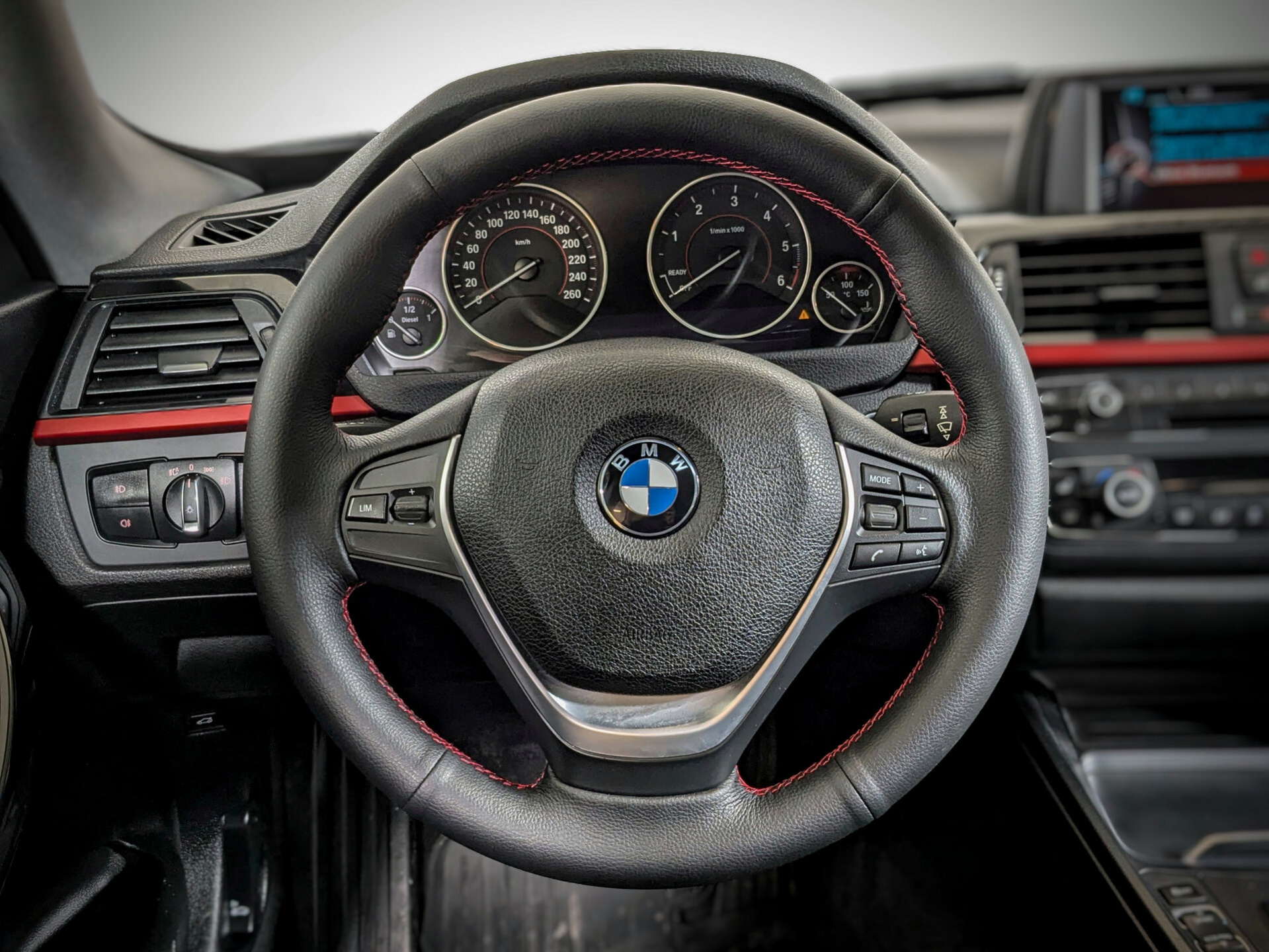 BMW 3 серии 2016 Белый