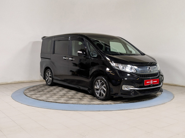 Honda Stepwgn 2016 Черный