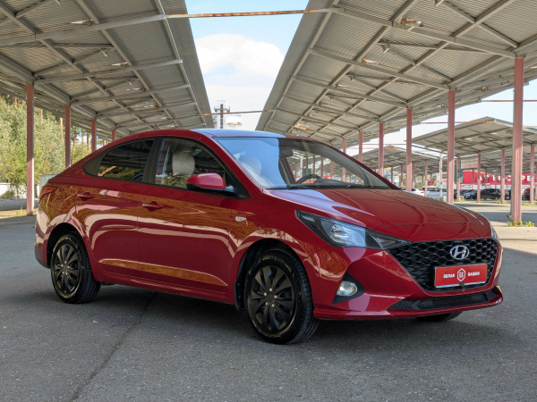 Hyundai Solaris 2020 Красный