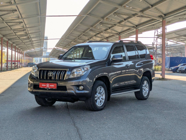 Toyota Land Cruiser Prado 2012 Серый