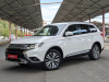Mitsubishi Outlander 2019 Белый