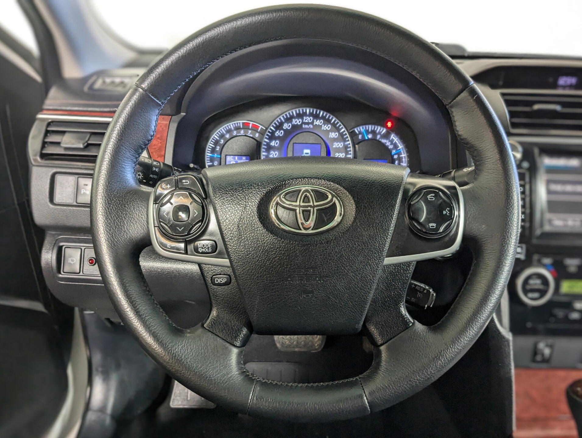 Toyota Camry 2012 Белый