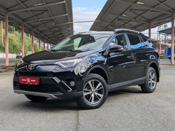 Toyota RAV4 2018 Черный