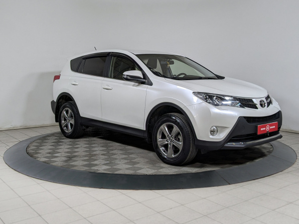 Toyota RAV4 2015 Белый
