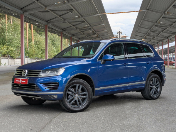 Volkswagen Touareg 2016 Синий