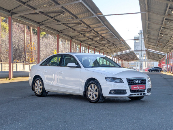 Audi A4 2011 Белый