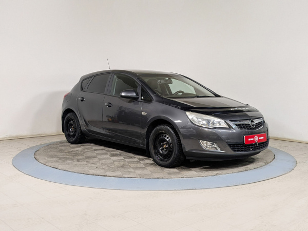 Opel Astra 2011 Серый