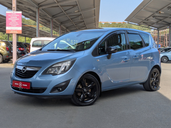 Opel Meriva 2013 Голубой