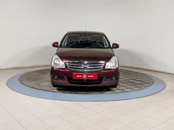 Nissan Almera 2013 Красный