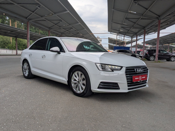 Audi A4 2016 Белый