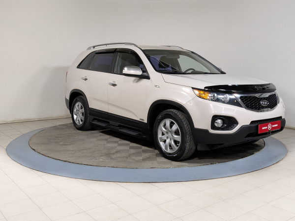 Kia Sorento 2009 Бежевый