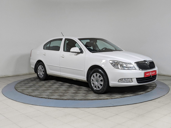 Skoda Octavia 2011 Белый