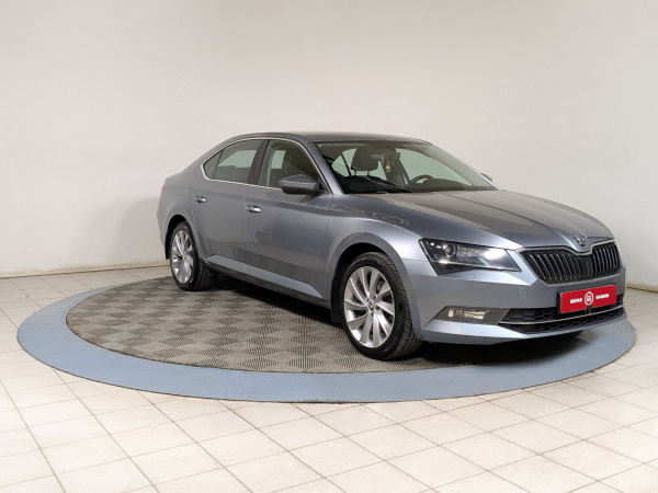 Skoda Superb 2018 Серый