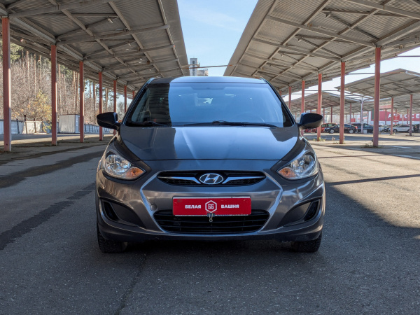 Hyundai Solaris 2012 Серый