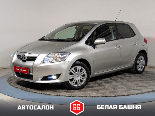 Toyota Auris 2007 Серебряный