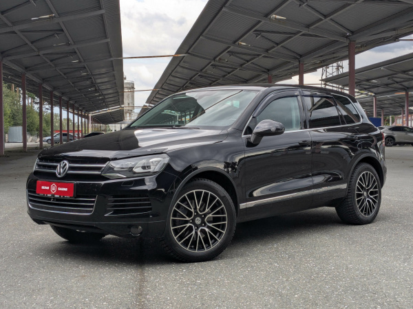 Volkswagen Touareg 2010 Черный