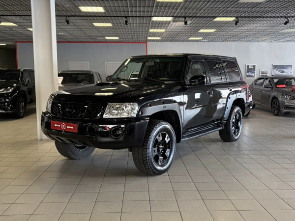 Nissan Patrol 2009 Черный