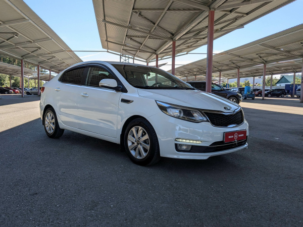 Kia Rio 2016 Белый