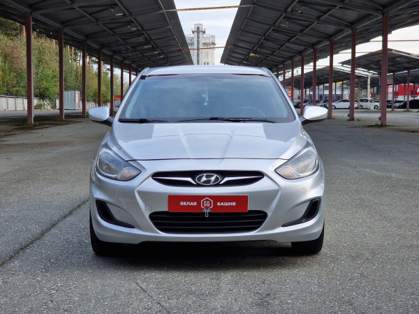Hyundai Solaris 2013 Серебряный