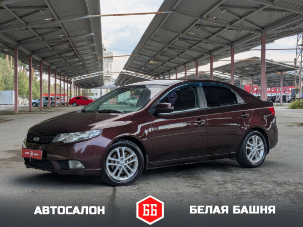 Kia Cerato 2010 Красный