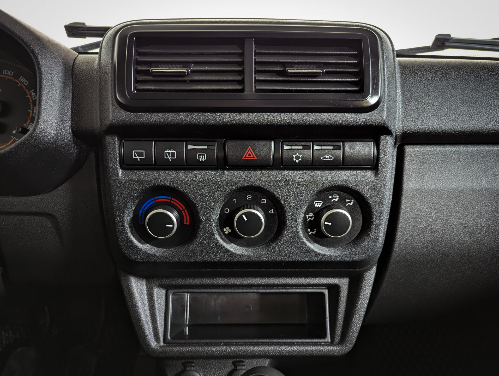 Lada (ВАЗ) 2121 (4x4) 2021 Серебряный