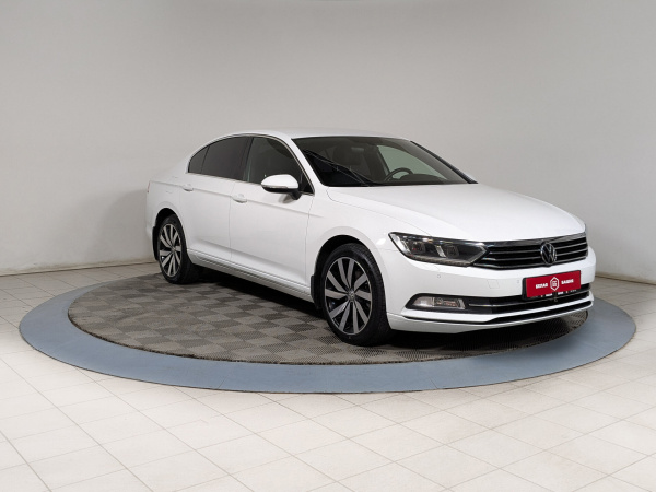 Volkswagen Passat 2018 Белый