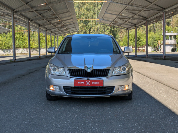 Skoda Octavia 2012 Серебряный