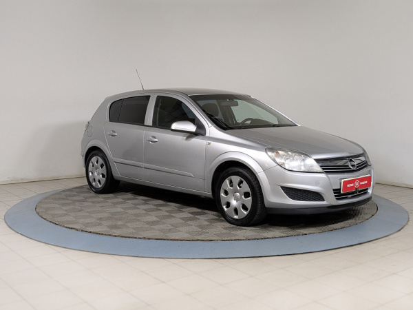 Opel Astra 2008 Серый