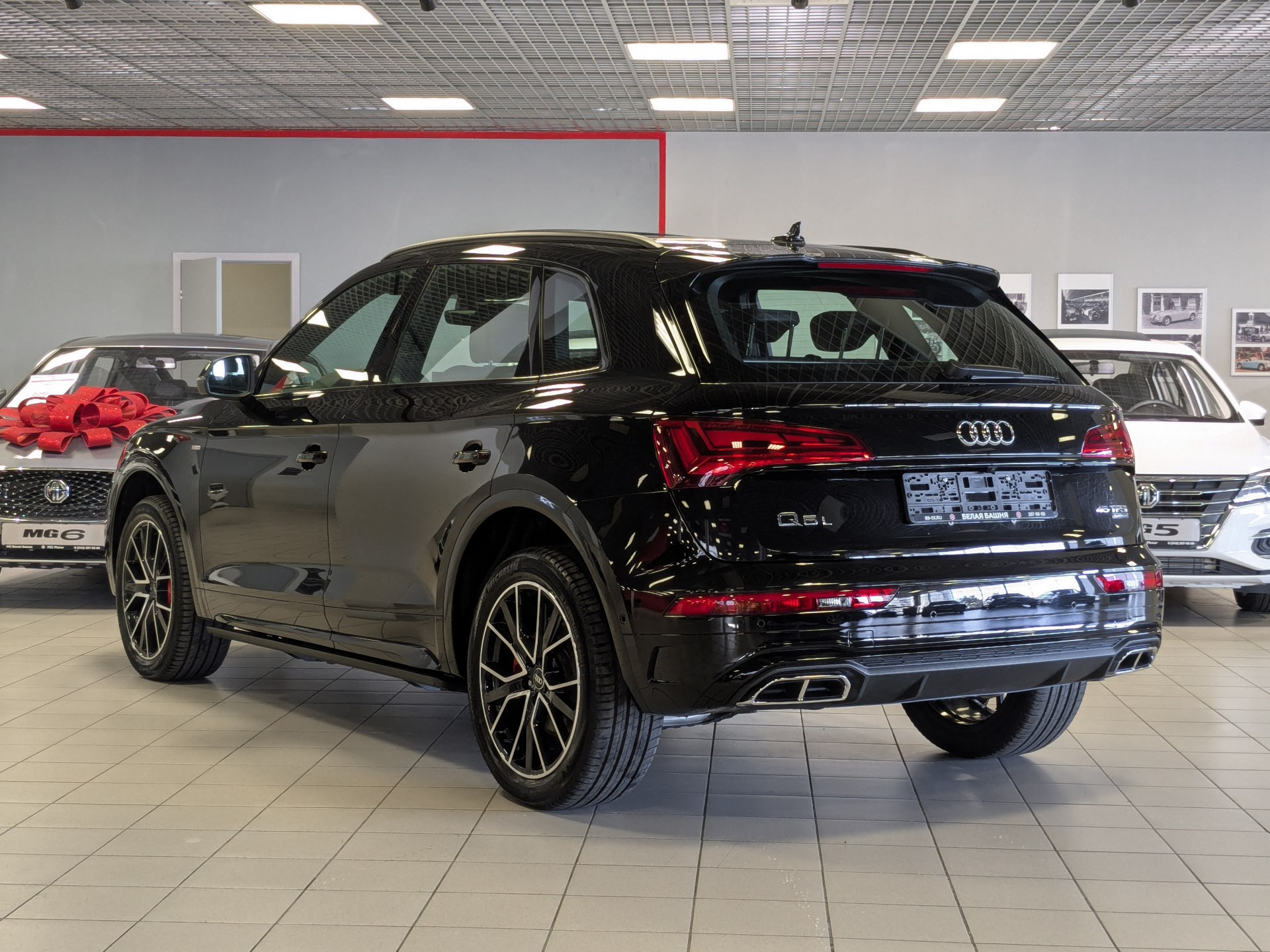 Audi Q5 L 2026 черный