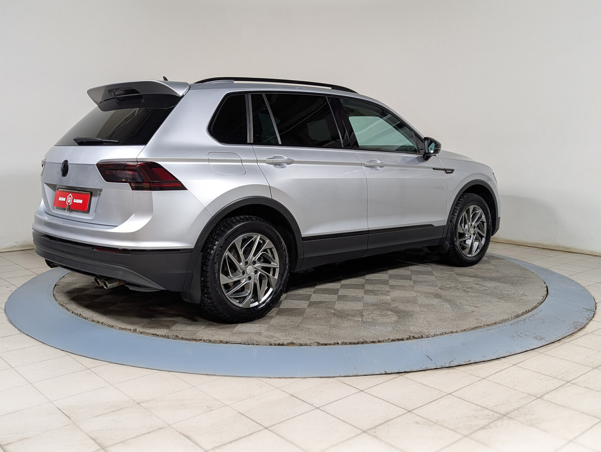 Volkswagen Tiguan 2017 Серебряный