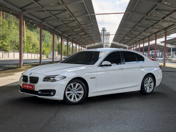 BMW 5 серии 2016 Белый
