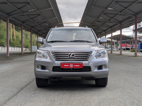 Lexus LX 2008 Серый