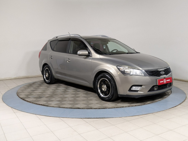 Kia Ceed 2011 Серебряный
