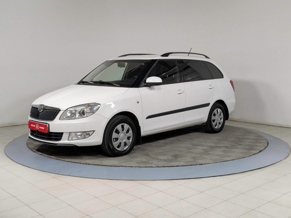 Skoda Fabia 2011 Белый