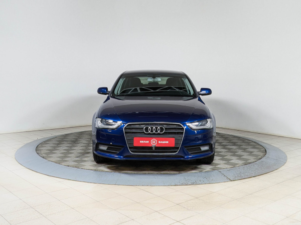 Audi A4 2014 Синий