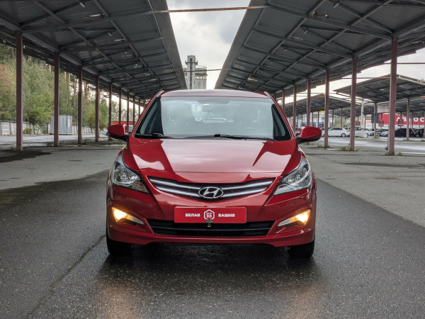 Hyundai Solaris 2014 Красный