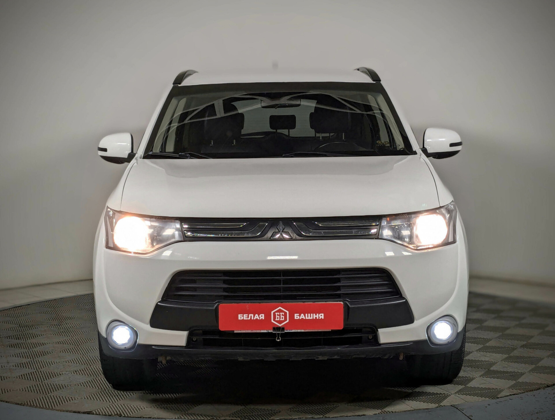 Mitsubishi Outlander 2012 Белый