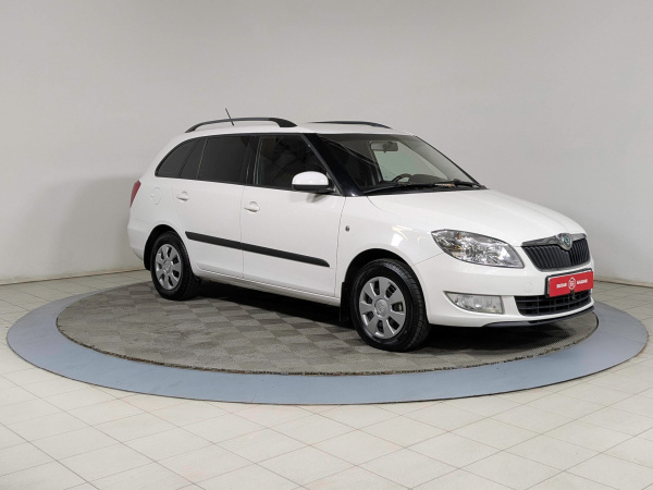 Skoda Fabia 2011 Белый