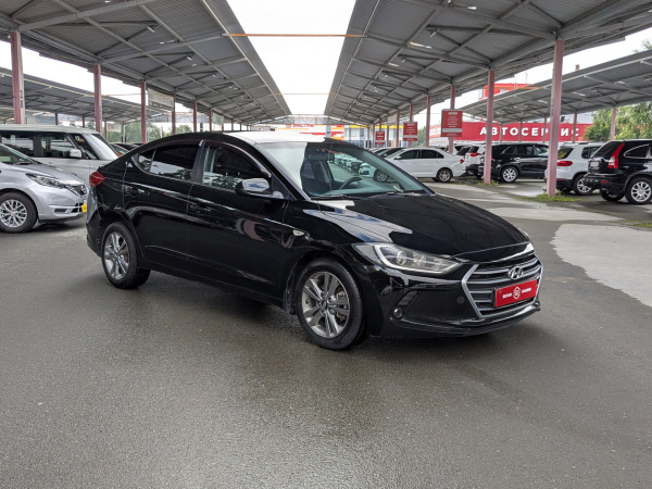 Hyundai Elantra 2018 Черный