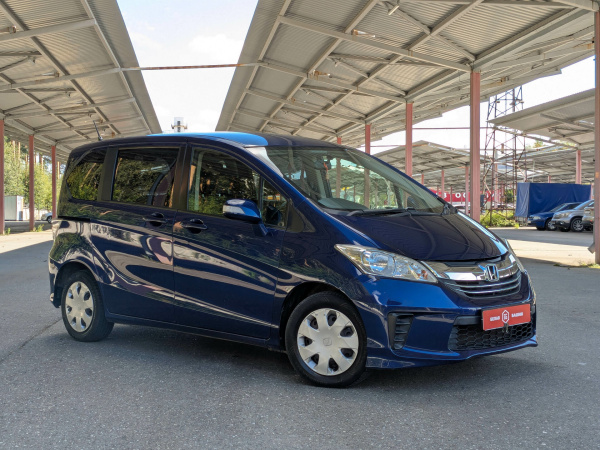 Honda Freed 2015 Синий