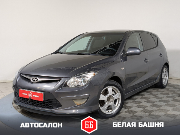 Hyundai i30 2010 Серый