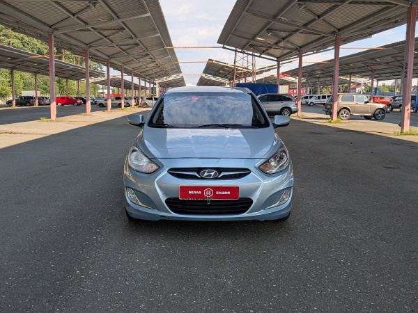 Hyundai Solaris 2011 Голубой