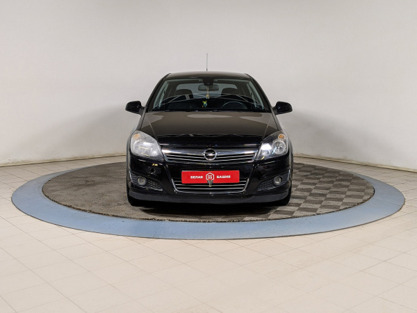 Opel Astra 2010 Черный