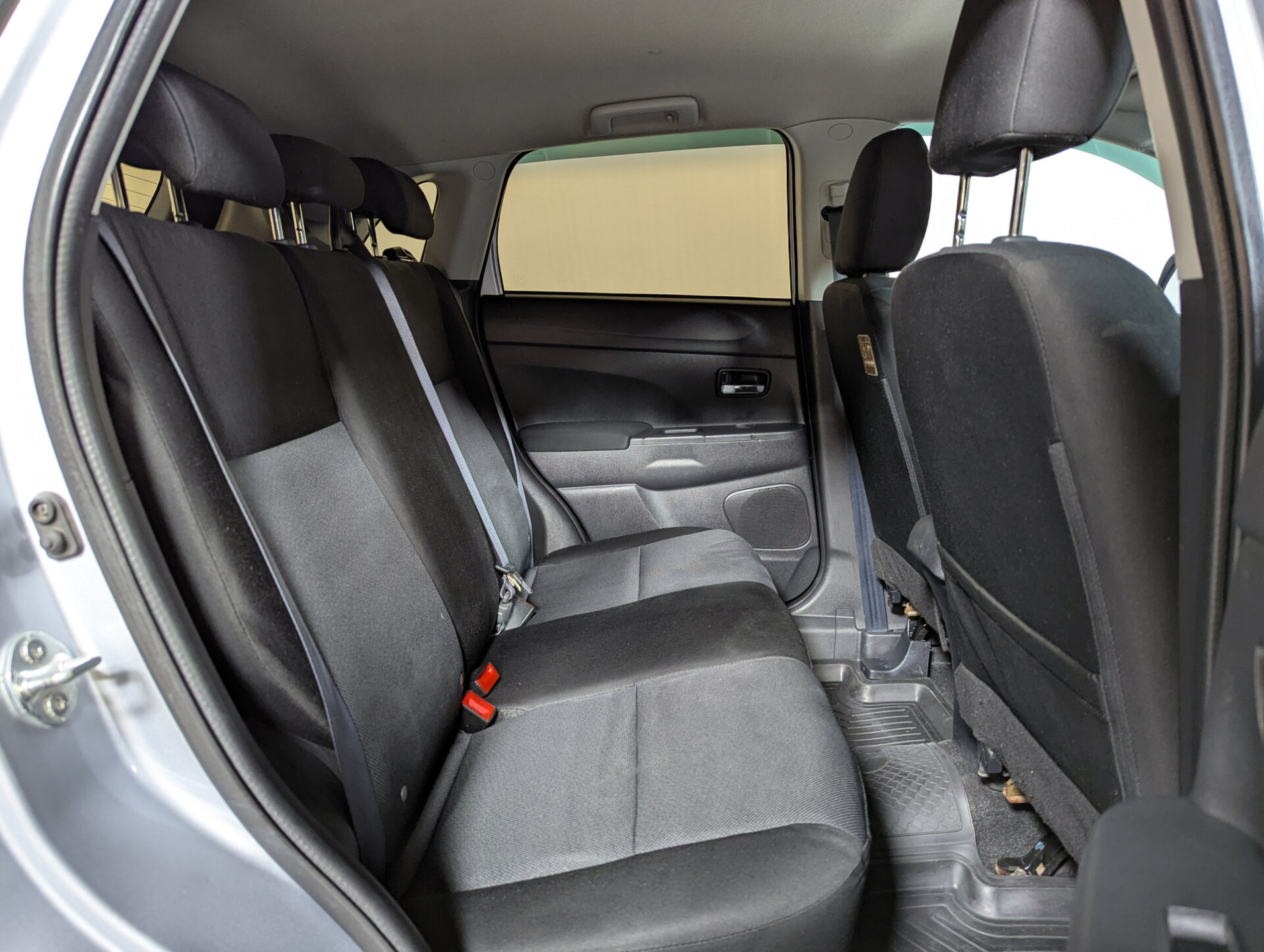 Mitsubishi ASX 2012 Серебряный