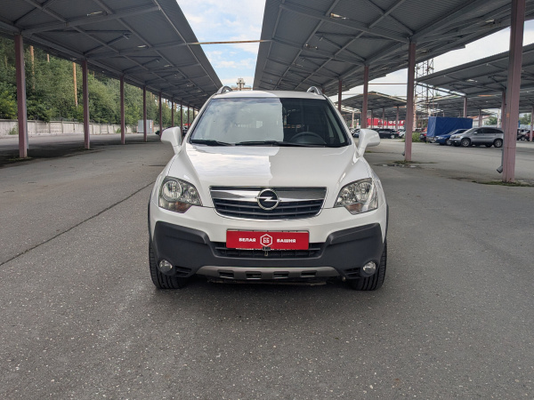 Opel Antara 2011 Белый